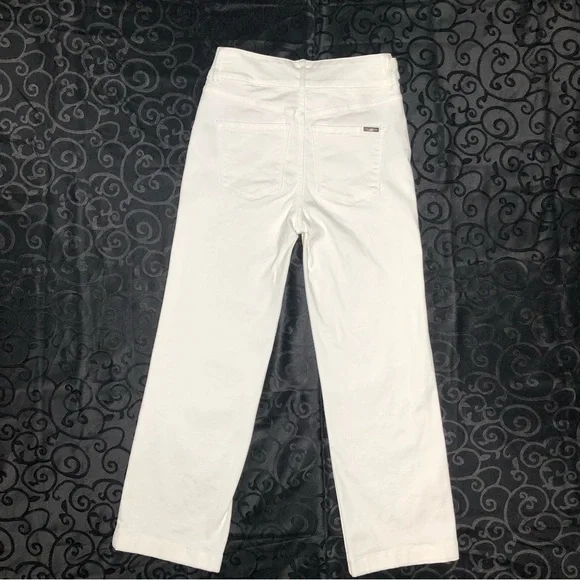 White House Black Market (WHBM) High Rise white wide leg crop denim with a belt - Picture 7 of 11